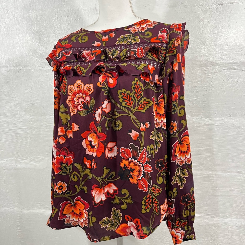 LOFT FLORAL PULLOVER TOP WITH RUFFLE DETAIL (a239) - Picture 4 of 14